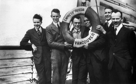 In 1921, 6 youngsters set off from Vancouver to China, and some became important figures in West China Union University.