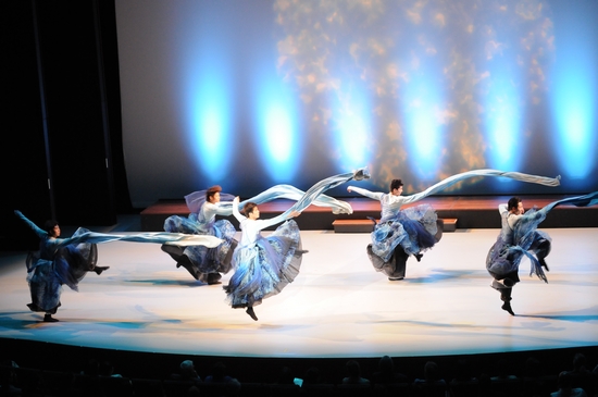 Dance Chinese Fan Dance