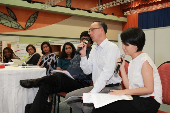 The Playwright Zeng Xuewen Elaborated  the Relationship between Chinese Drifting Culture and the World