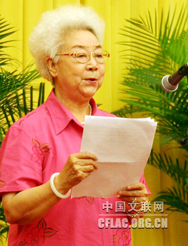 7月8日，中国电影家协会成立六十周年庆祝大会在全国政协礼堂举行。图为田华发言。中国文联网 吴月玲摄影报道