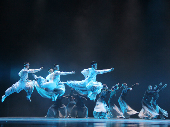 中国舞蹈荷花奖古典舞获奖作品惠民演出