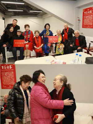 在“百花迎春”感受家国团圆