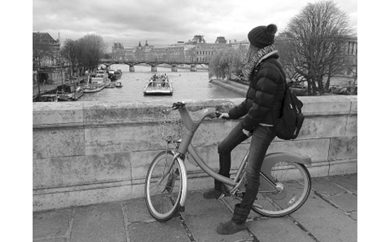 光明日报:巴黎公共单车的亮色与暗影