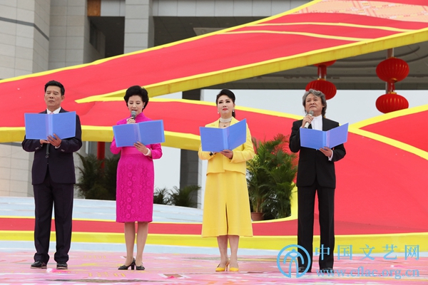 中国文联文艺志愿服务团送欢乐下基层走进广