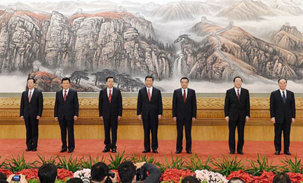 新一届中央政治局常委同中外记者见面