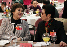 文艺界代表委员相互交流