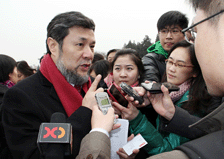 陈维亚委员接受媒体采访