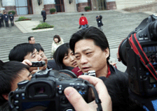 崔永元委员接受媒体采访