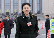 刘敏委员走出会场