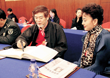 何水法委员为郭瓦·加毛吉委员速写