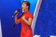 王二妮演唱《东方红》