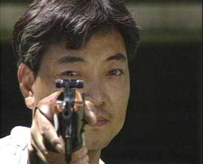 许海峰:突破“零”的纪录 为中国射落奥运第一金