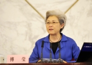 人代会首位女发言人亮相答问