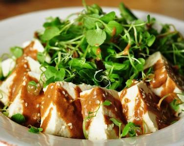 【阅独】中外作家笔下美食对比