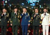 刘和刚、江涛、赵景春、乔军、汤俊演唱歌曲《好男儿就是要当兵》