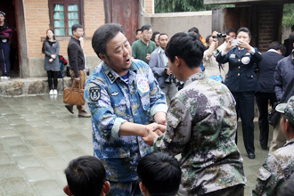 “到人民中去”文艺志愿服务走进云南