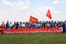 采风团在通辽市集体合影.jpg