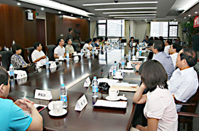 全国道德模范故事汇基层巡演座谈会