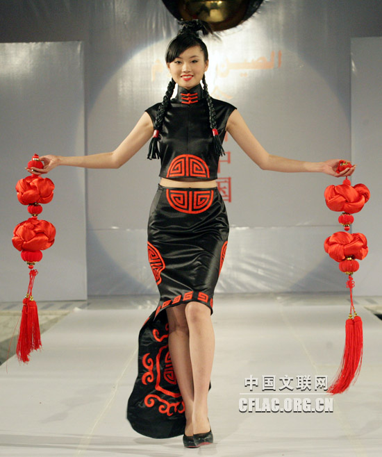中国文艺网-今日中国艺术周中国风时装展示