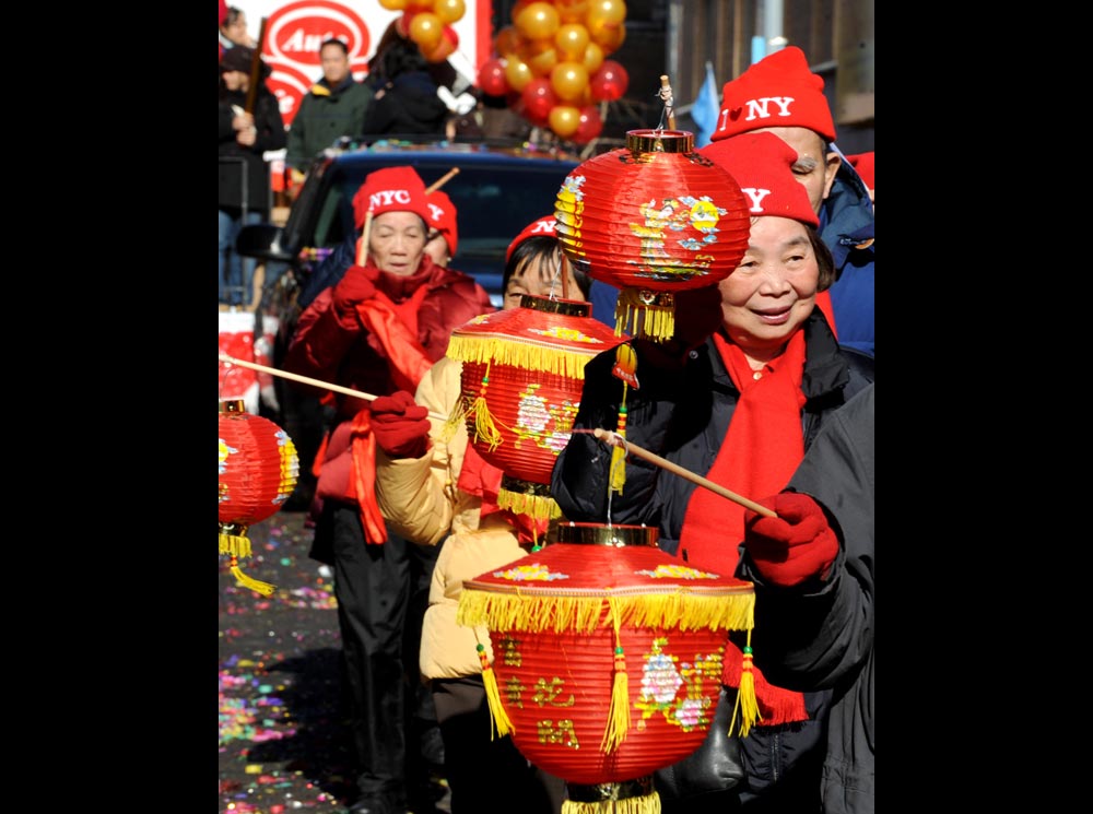 中国文艺网-纽约唐人街举行新春大游行