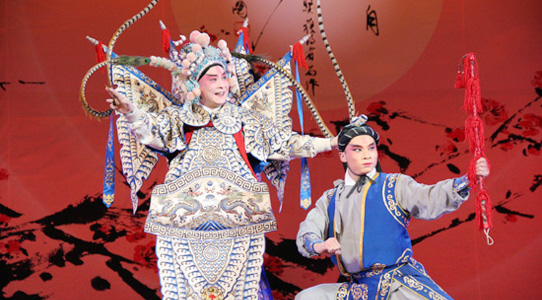 梅花奖艺术团新疆送欢乐 丰富基层群众文化生活