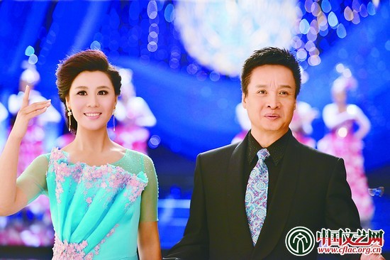 中国文艺网-阎维文携刘晶拍摄MV《共圆中国梦