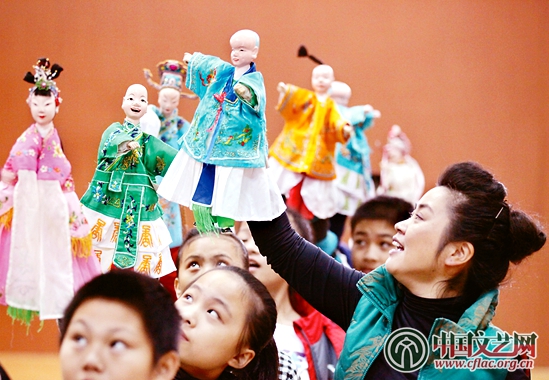 中国文艺网-我是漳州人,欢喜就好--访庄晏红