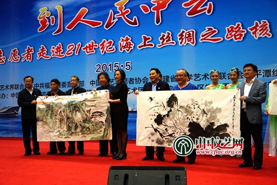 风大雨大,也挡不住文艺志愿者的热情