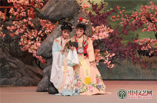 中国文艺网-越剧《红楼梦》亮相中国评剧大剧