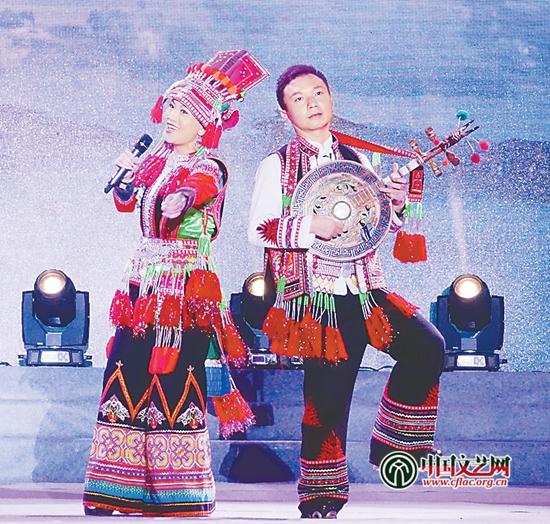 缅怀红军长征光辉历史 学习老区人民奉献精神