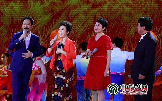 百花迎春中国文学艺术界2017春节大联欢举办