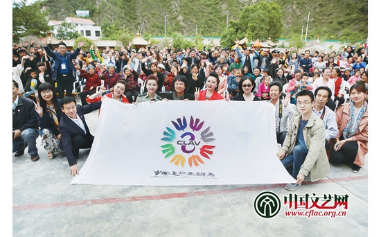 中国文艺网-全国各地文艺志愿者广泛开展到人