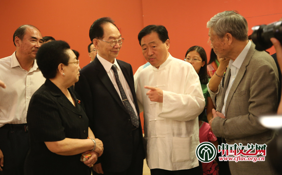 陈家泠艺术大展开幕式暨作品捐赠仪式在京举