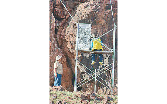 历经近2000年,班固所撰《燕然山铭》摩崖石刻