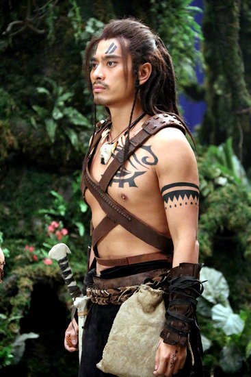 陈龙拍3D片《远古大帝》造型狂野 PK人猿泰山