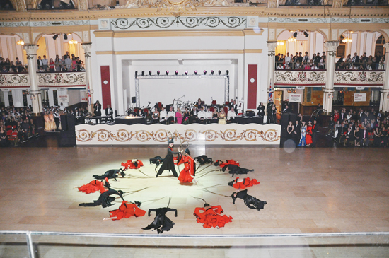 中国文艺网-第八十七届黑池舞蹈节落幕