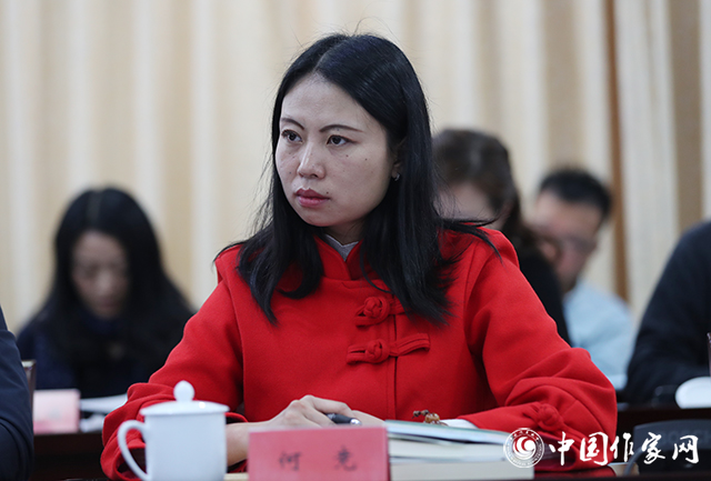 四川省脱贫攻坚文学作品研讨会在京召开