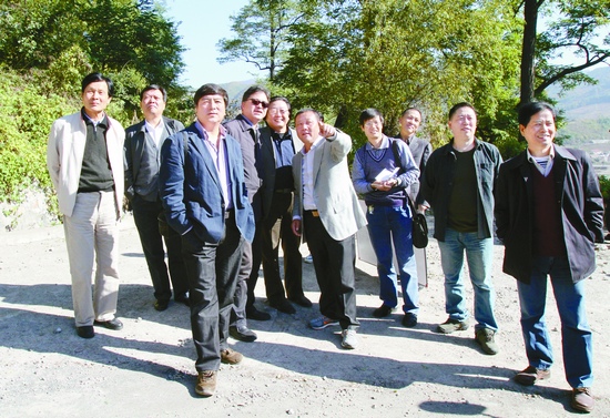 中国文艺网-中国作家书画院公益文化本溪行见