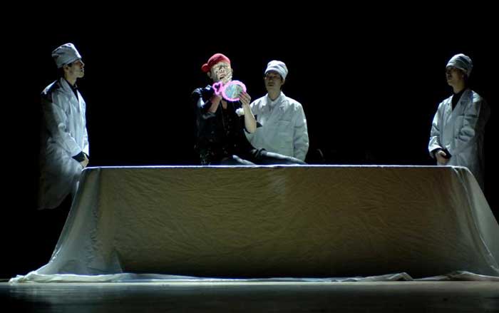 组图：曝开心麻花《乌龙山伯爵》现场照  (2)