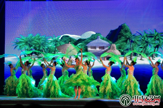 “中国梦·海南美”文艺志愿服务送欢乐巡演走进白沙县