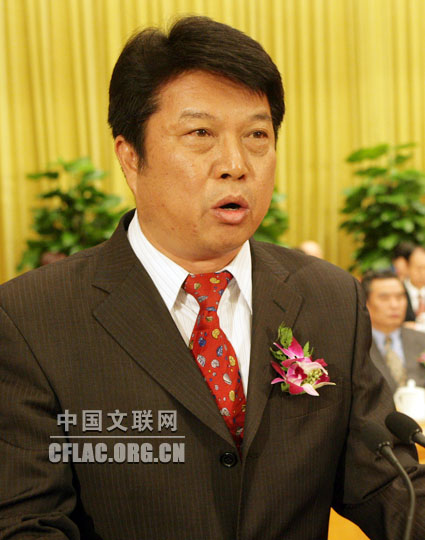 71715ʱйʮڱ¡ٿͼΪй鸱ǡϯ־ййչ60չ߰䷢֤֤ľйӰ