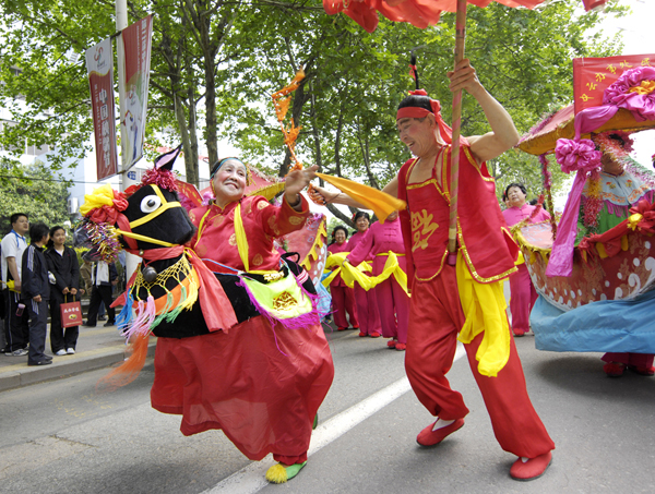 扭起秧歌迎奥运 首届中国秧歌节在青岛,胶州拉开帷幕