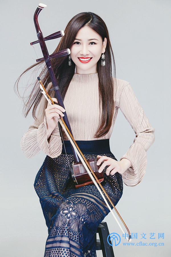 青年二胡演奏家宋菲飞