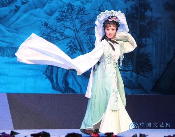 豫剧青年演员刘雯卉在《皇家驿站》中饰演纪瑶