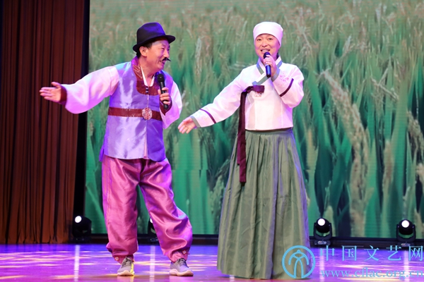 李梦楠,龙云侠 《东方天鹅》 中国文艺网 白安琪 摄